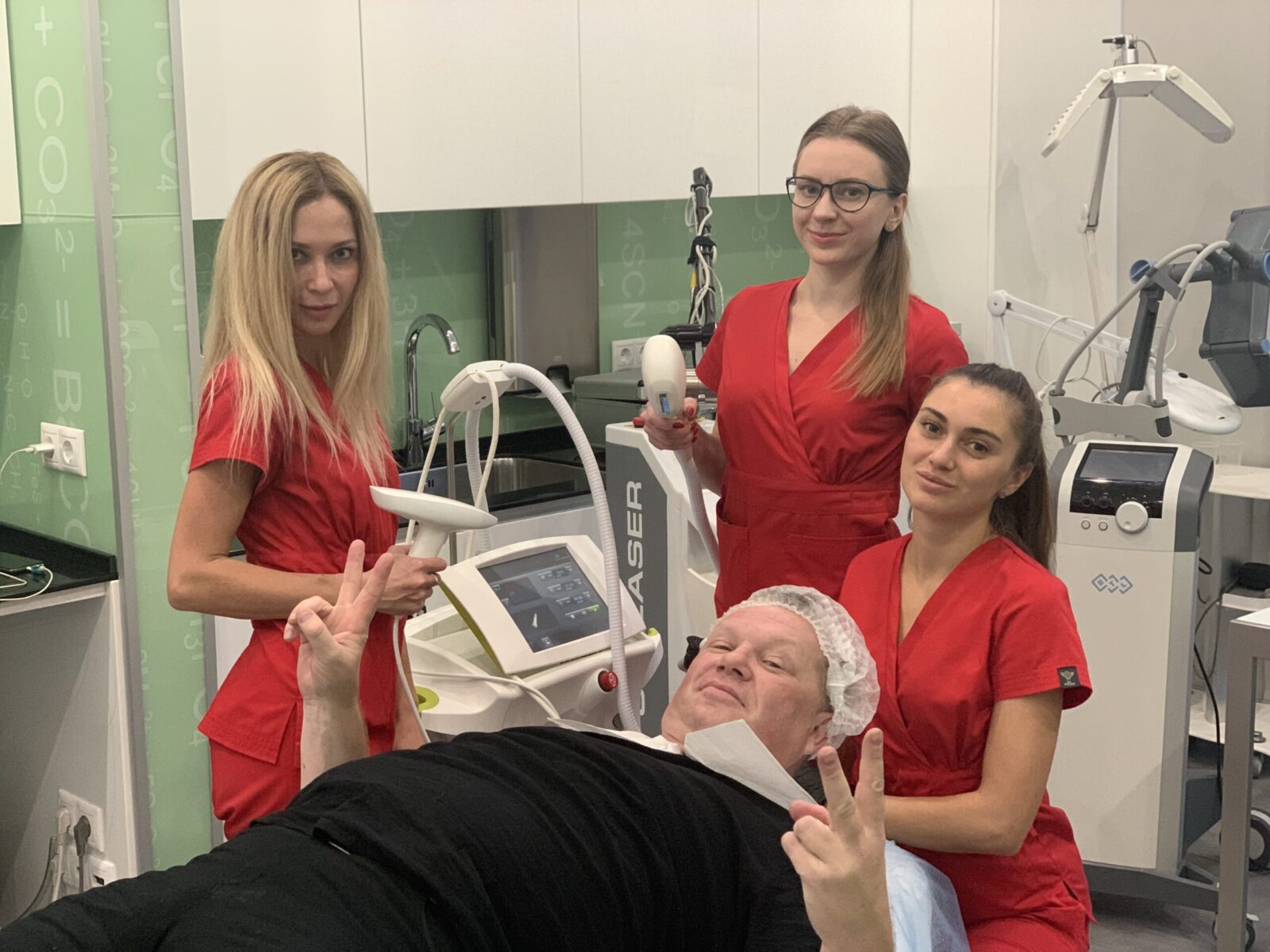 Лазерная шлифовка лица Coolaser Clinic